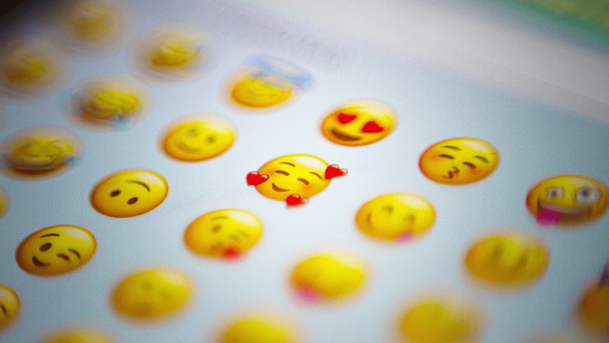 Emojis på jobbet? 5 tips på hur du håller det professionellt